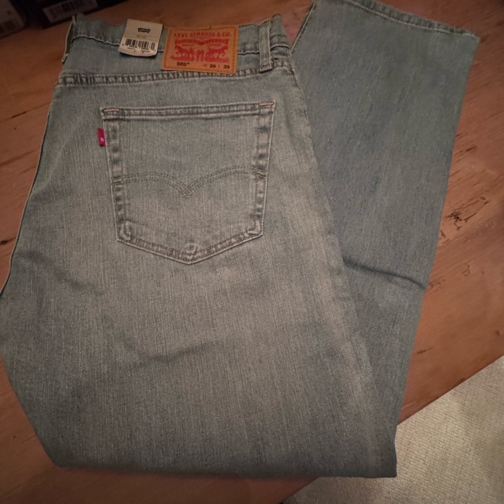 Levi's Light Wash Jeans
